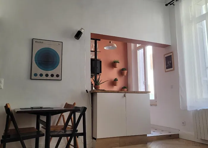 Blue Note Home, Port Vieux, Parking, Crew, Couple Apartment *