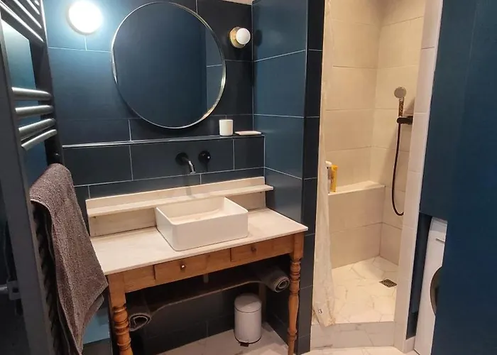 Blue Note Home, Port Vieux, Parking, Crew, Couple Apartment *